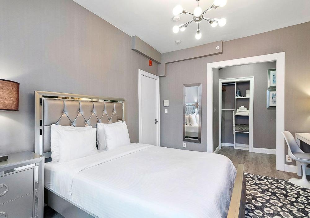Suites At 143 Arlington Street
